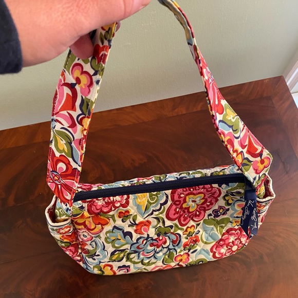 Vera Bradley Hope Garden Maggie Hobo - Retired Pattern - Picture 10 of 12